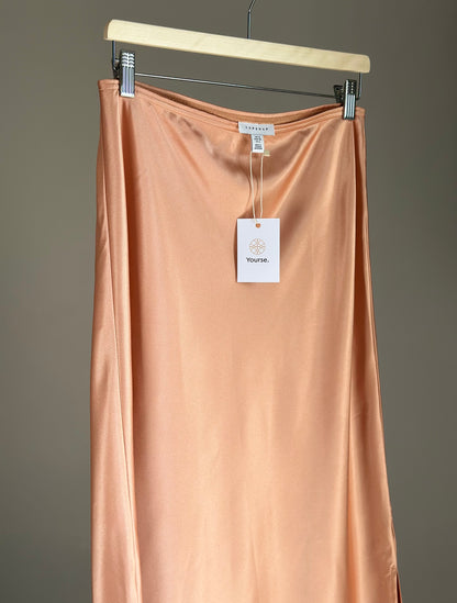 Elegant satin midi skirt