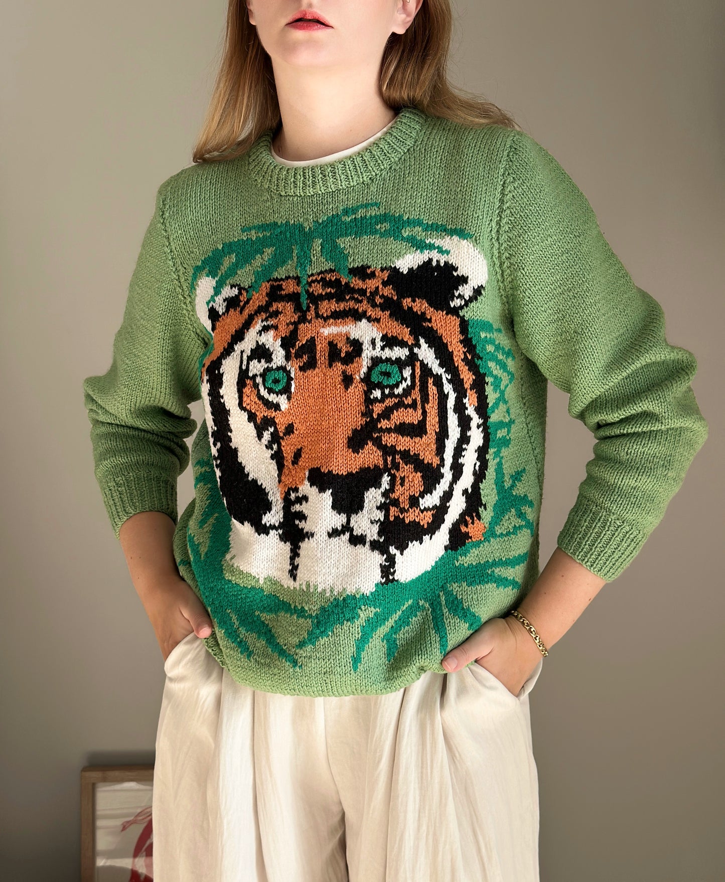 Amazing vintage green knit sweater with tiger