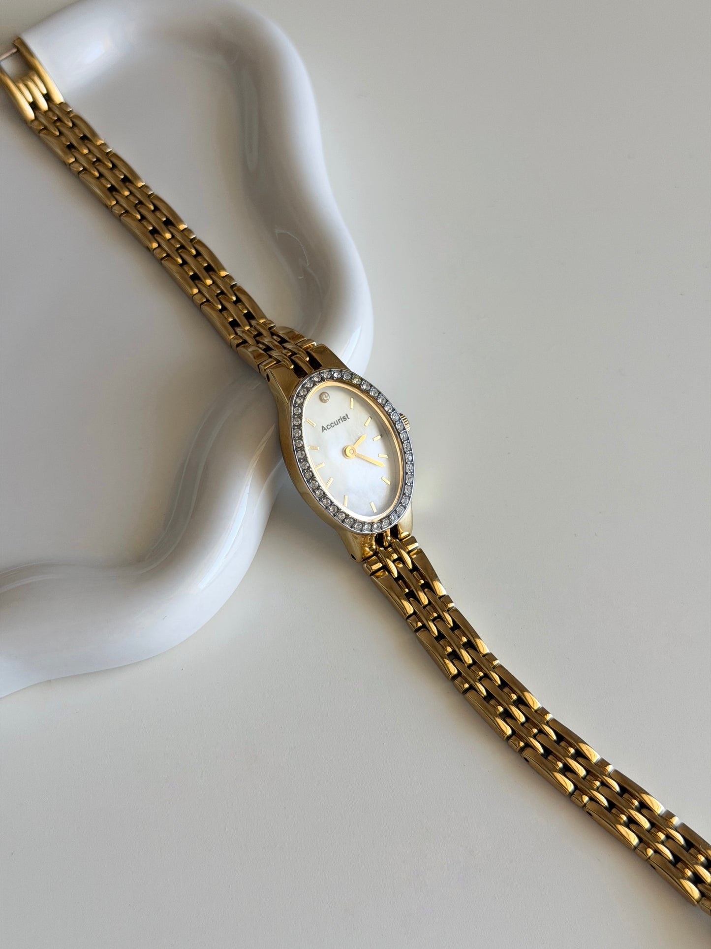 Amazing vintage gold-tone watch Accurist with crystals