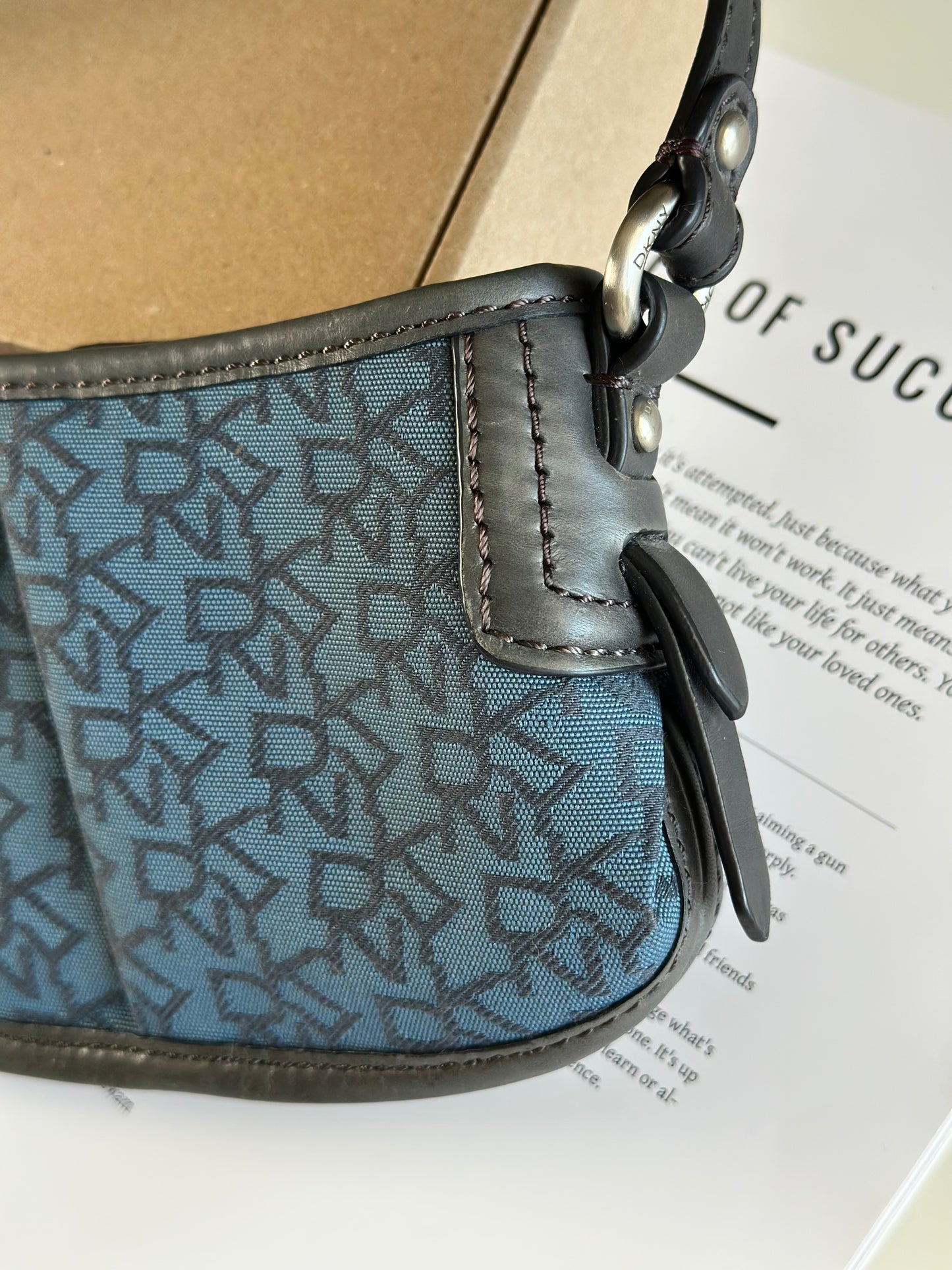 Stunning vintage DKNY baguette bag in rare colour