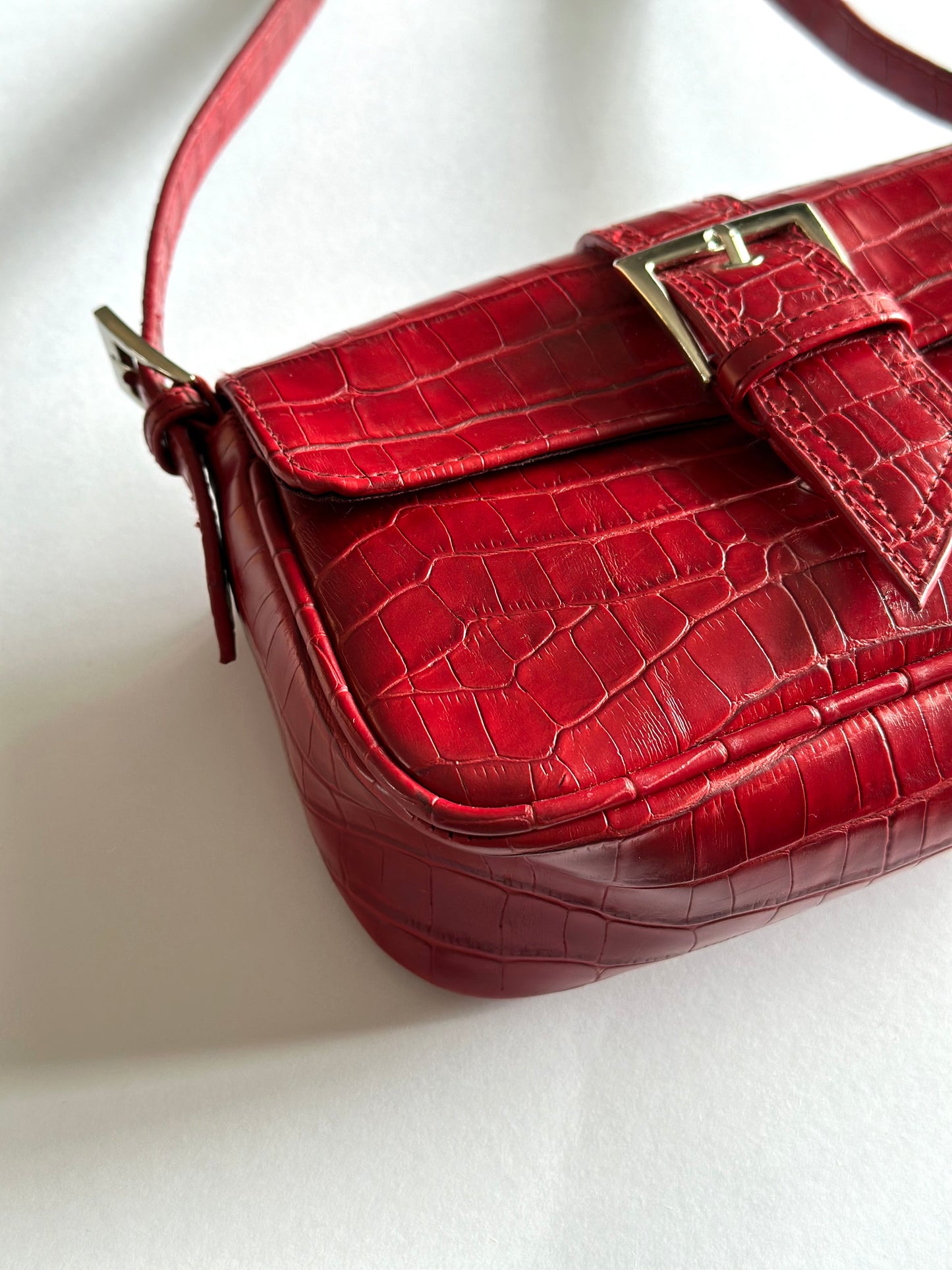 Beautiful vintage small red bag