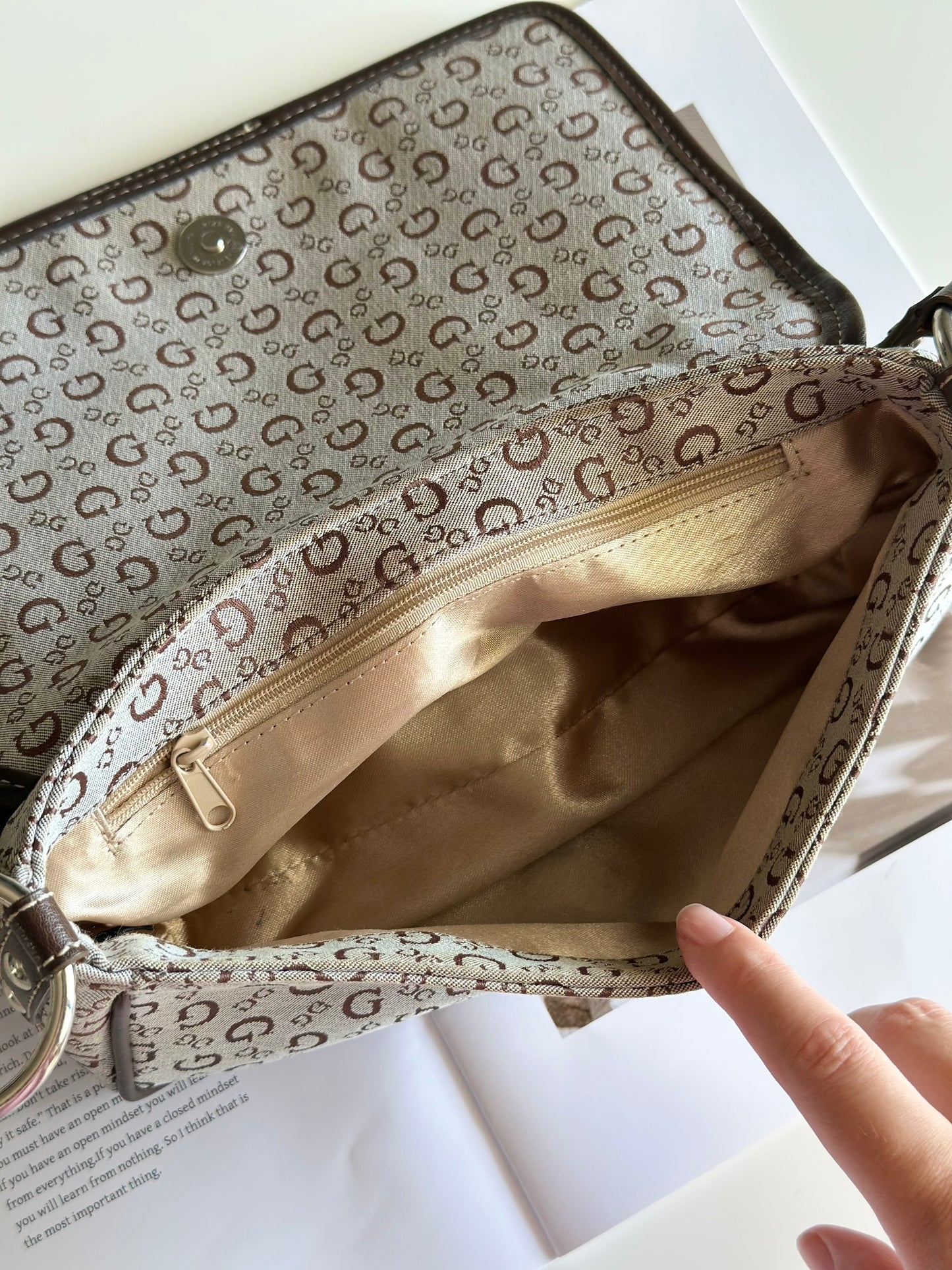 Vintage beige/brown monogram baguette bag Guess