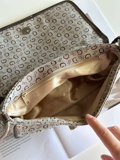 Vintage beige/brown monogram baguette bag Guess