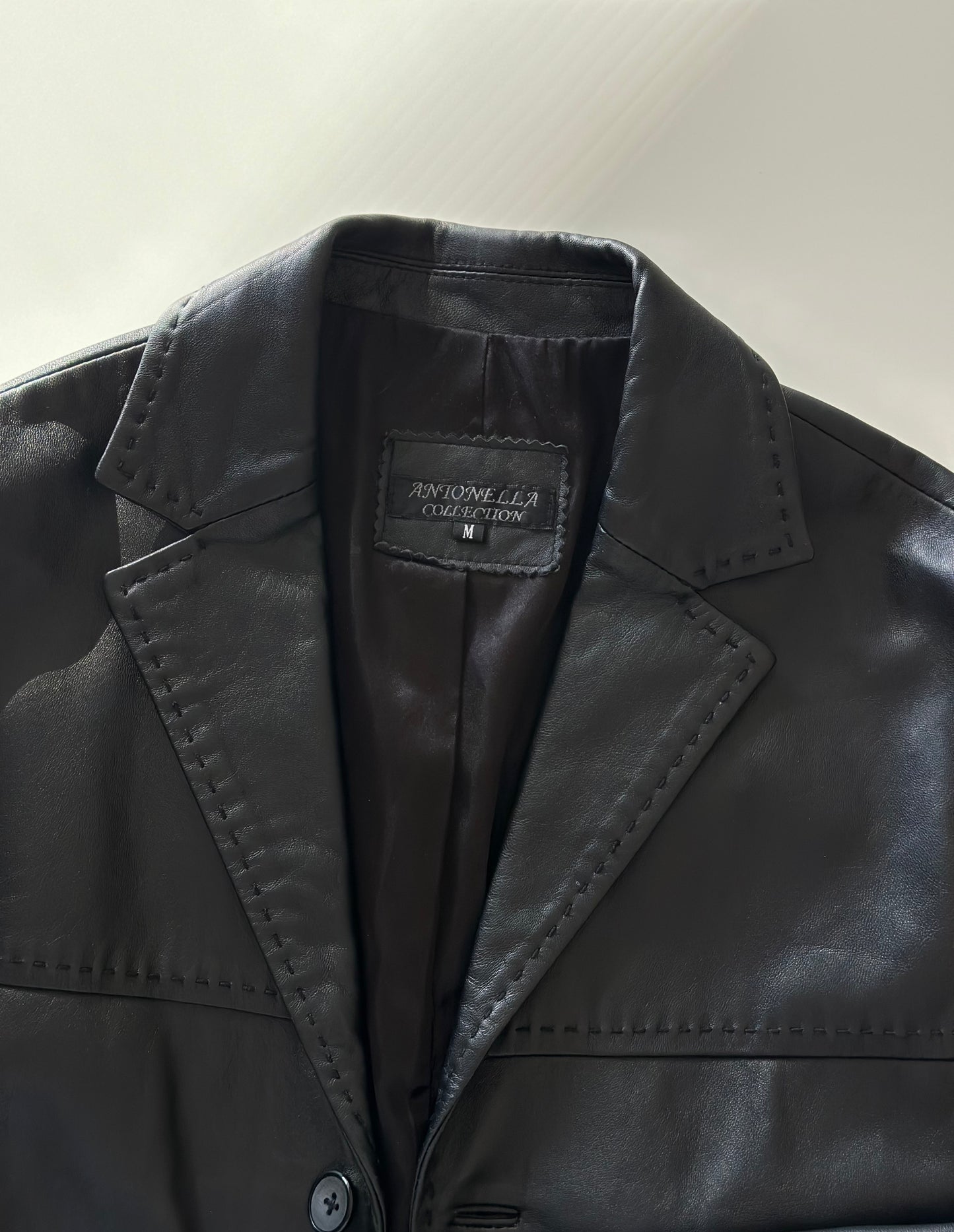 Stunning vintage minimalistic leather jacket