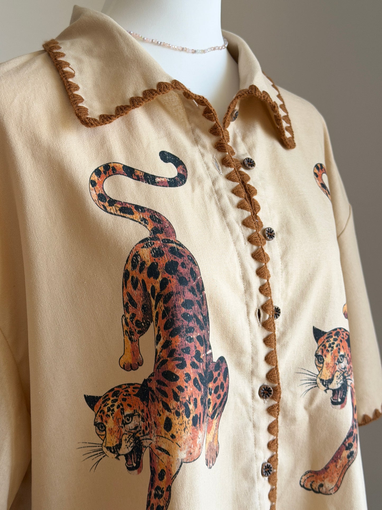 Statement short-sleeve shirt