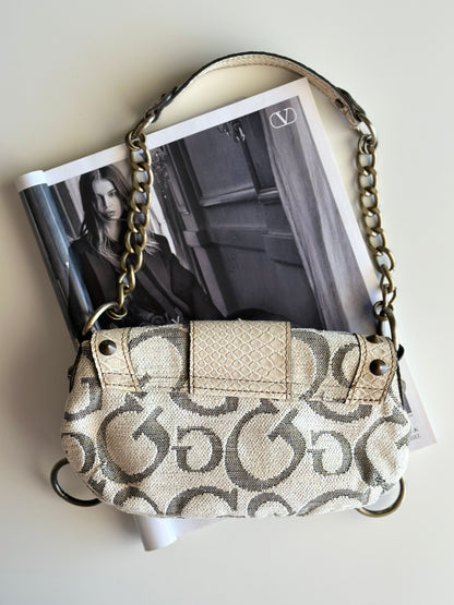Standout Y2K vintage Guess bag