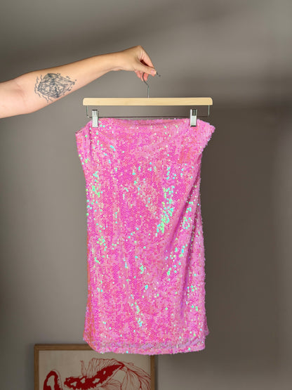 Dazzling mini pink dress with sequins