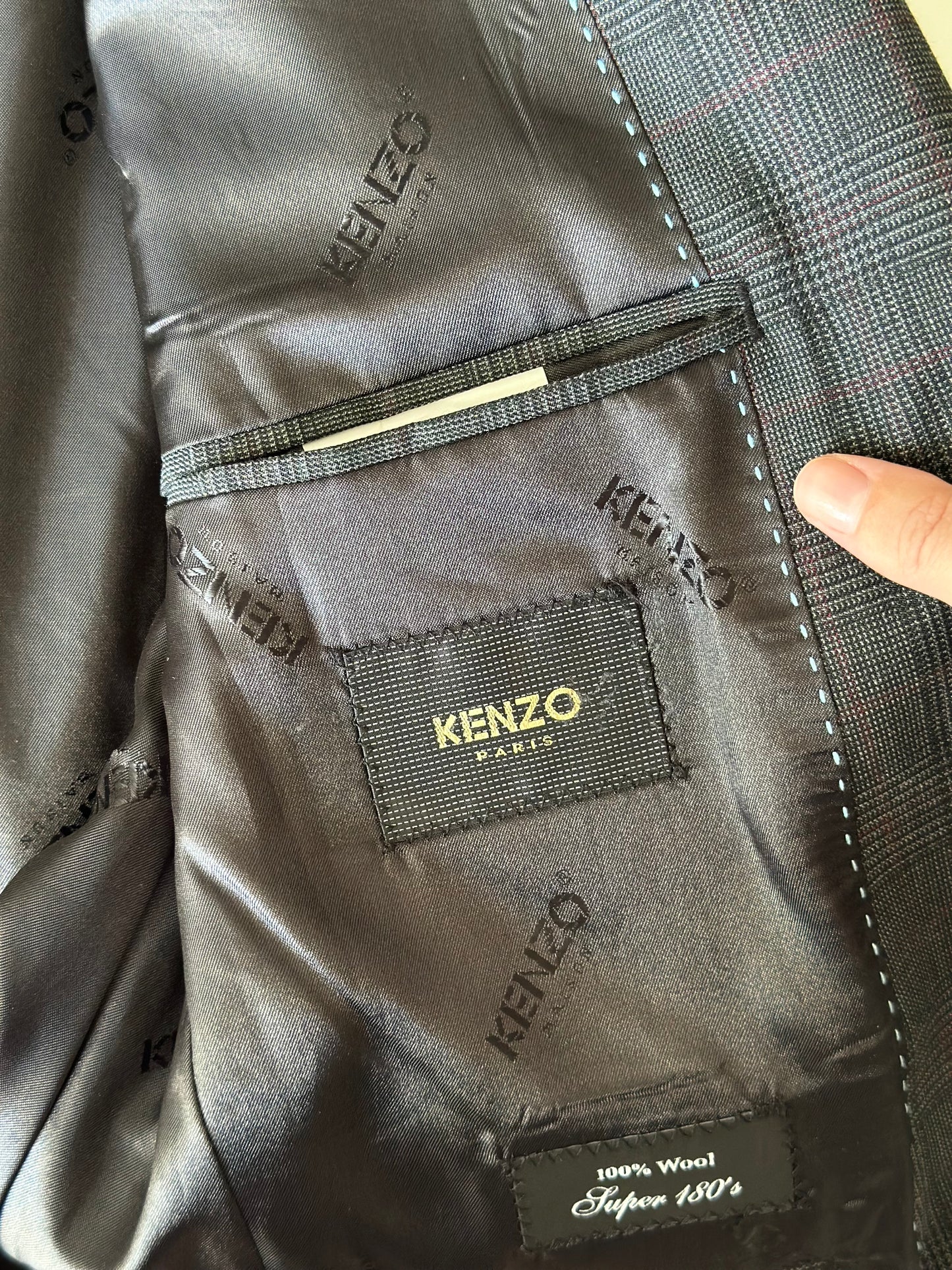 Exceptional and authentic vintage blazer from Kenzo