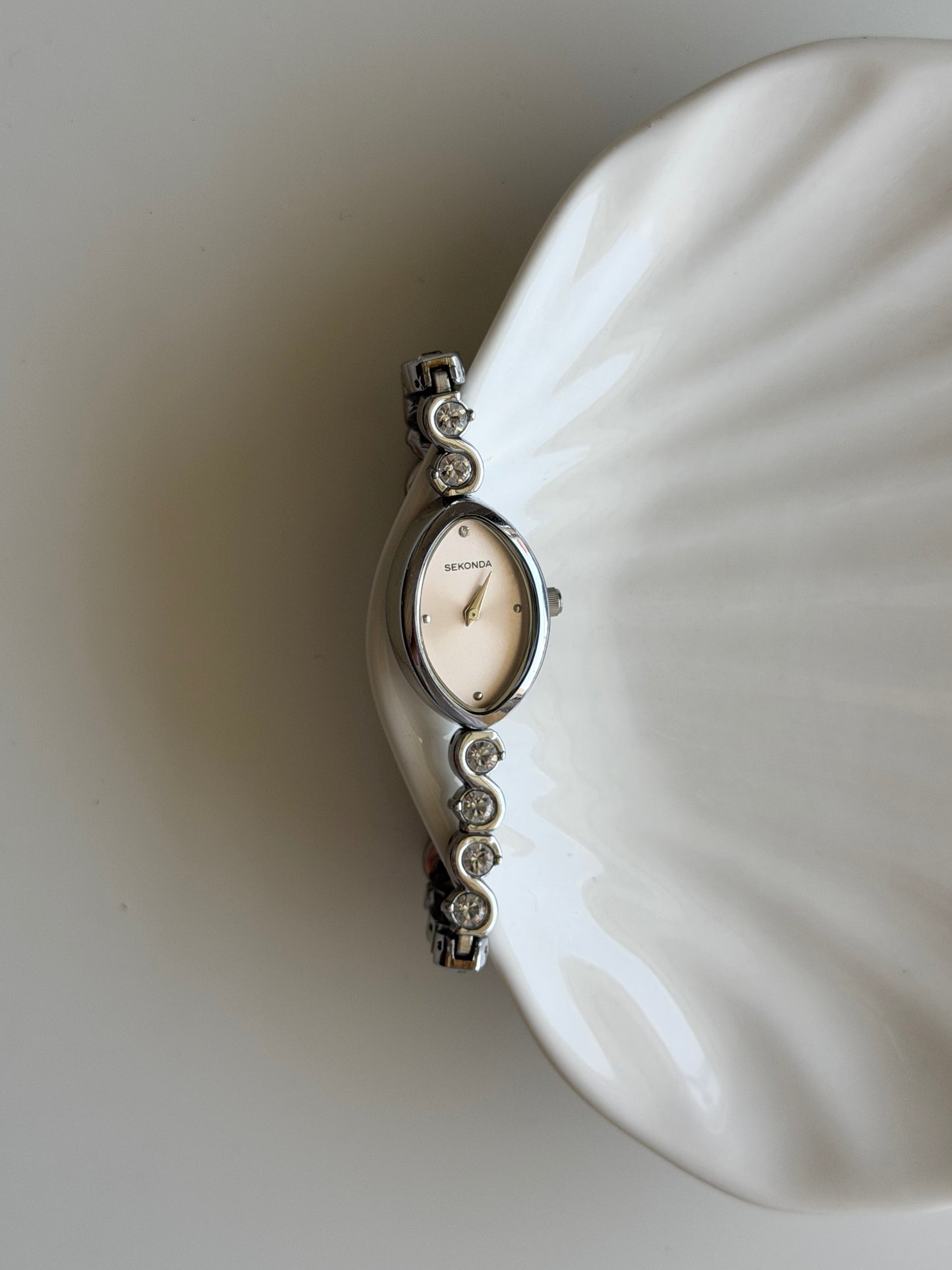 Vintage silver-tone watch Sekonda with crystals