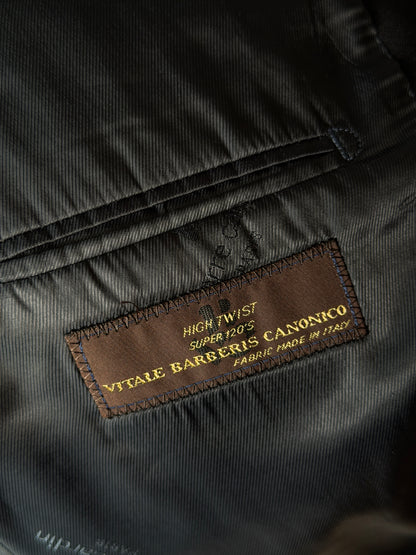 Refined vintage blazer with sparkling rhinestones