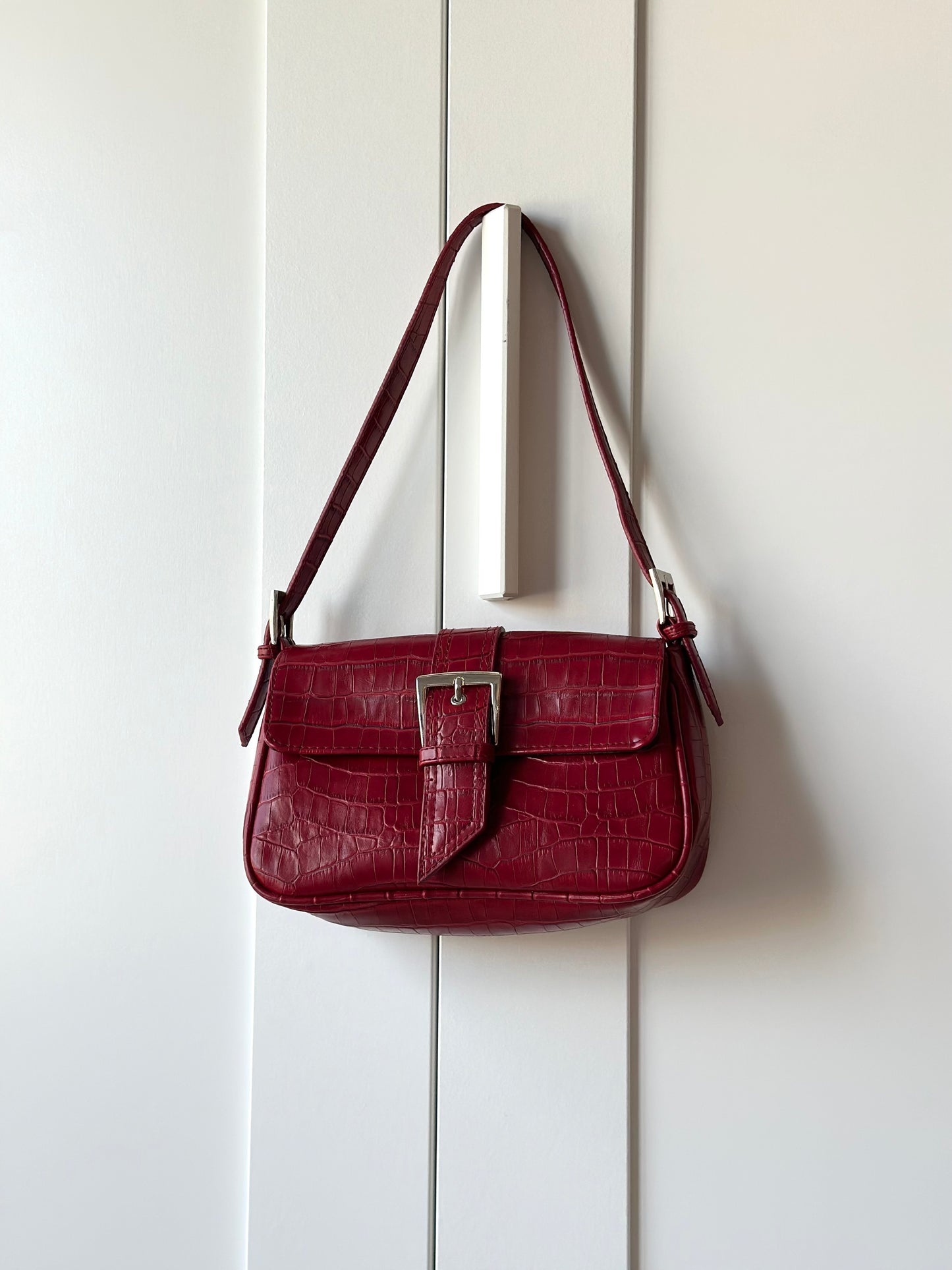 Beautiful vintage small red bag