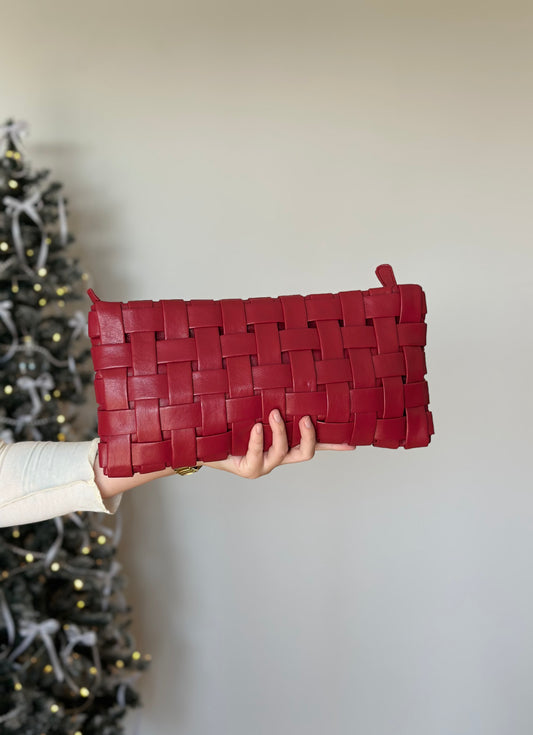 Amazing red woven clutch bag ❤️