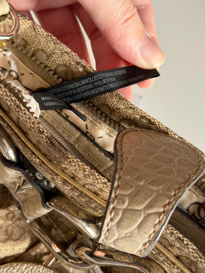 Chic vintage Guess bag from 00s