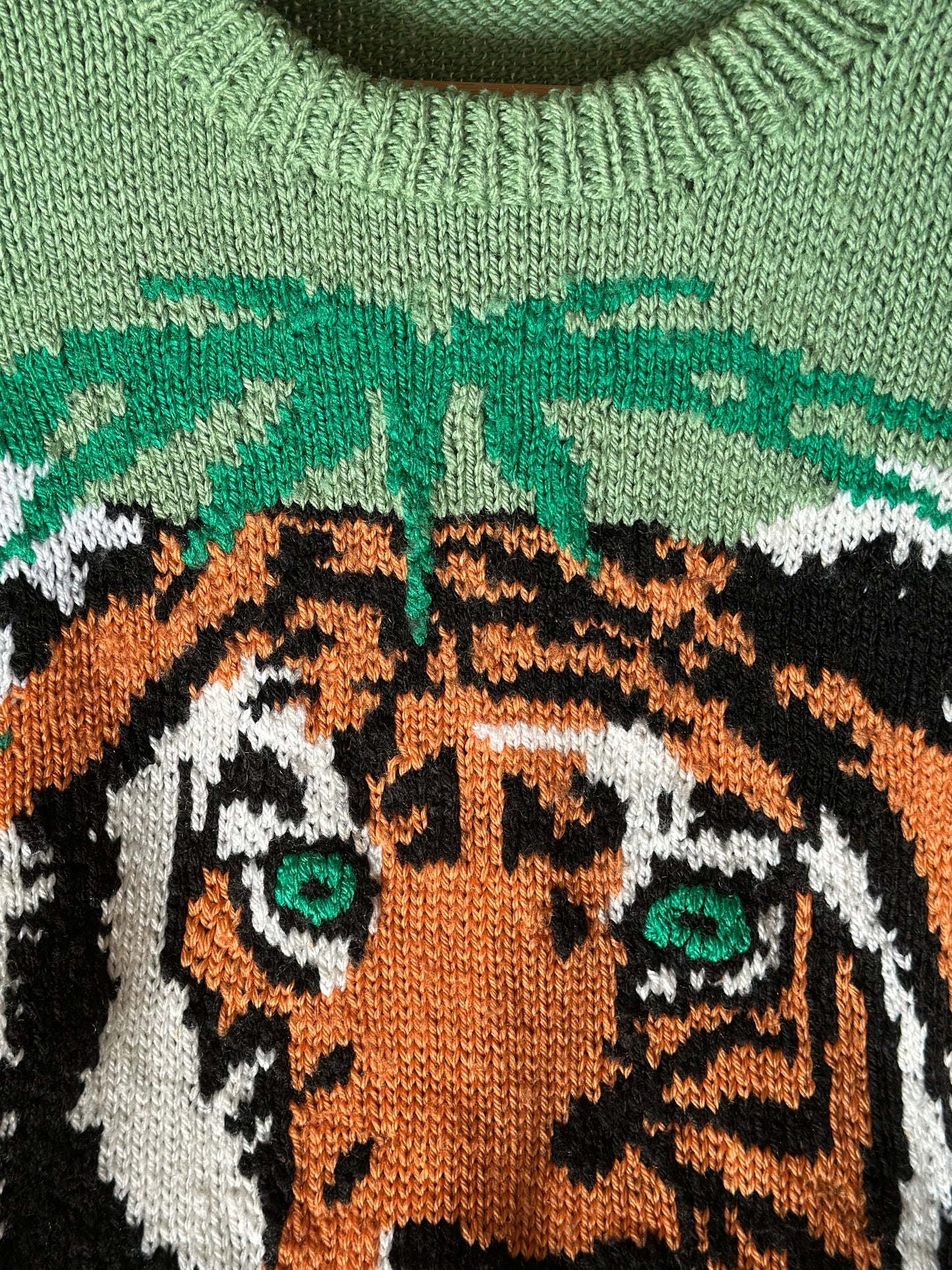 Amazing vintage green knit sweater with tiger