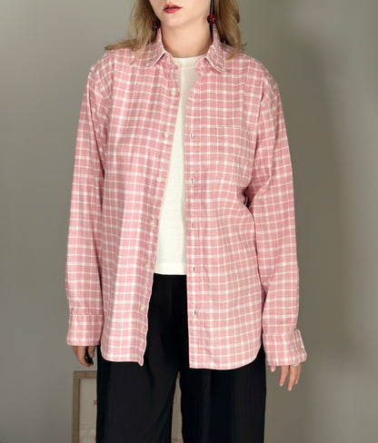 Charming pink and white checkered shirt