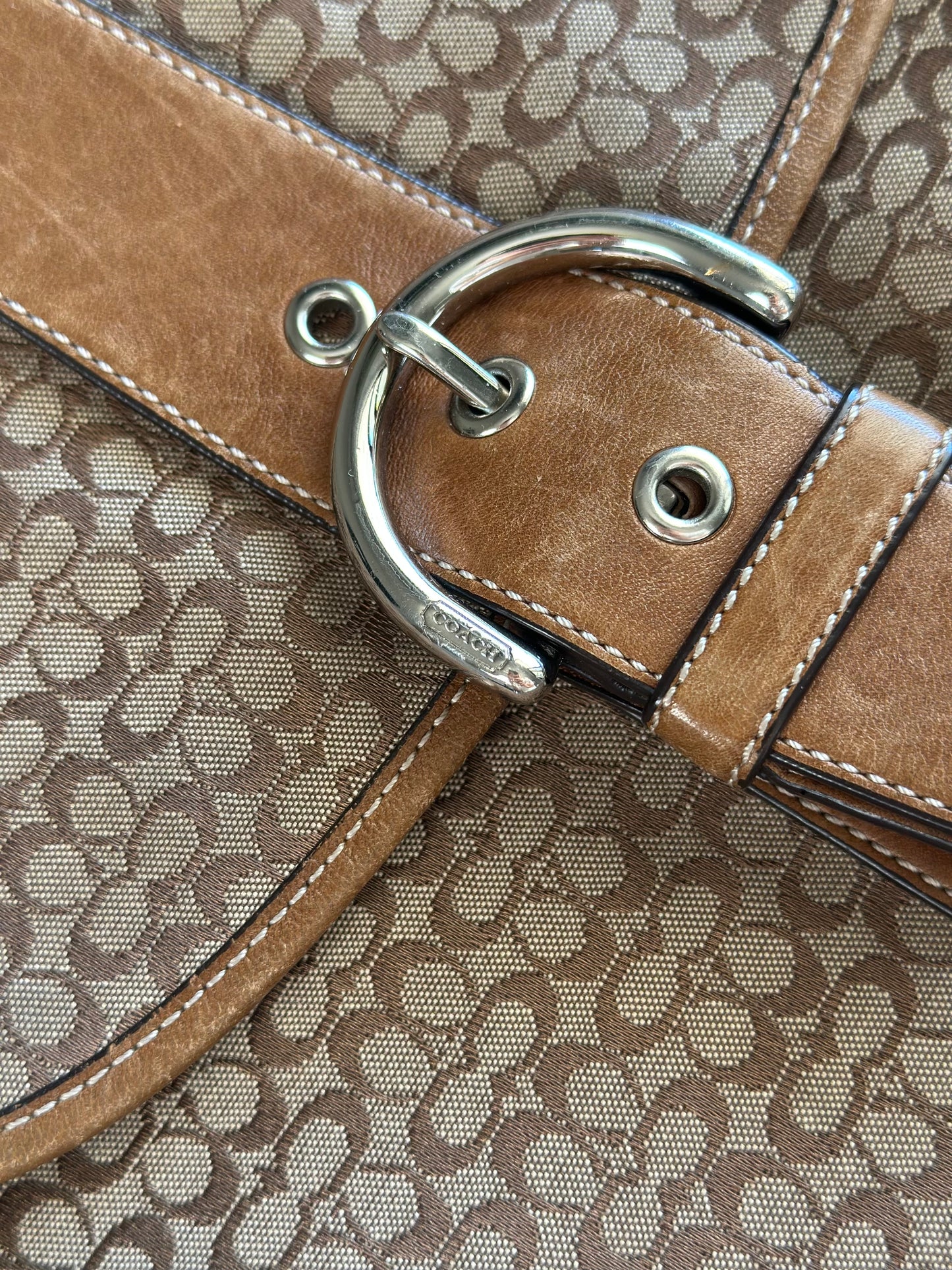 Stunning vintage Coach shoulder bag