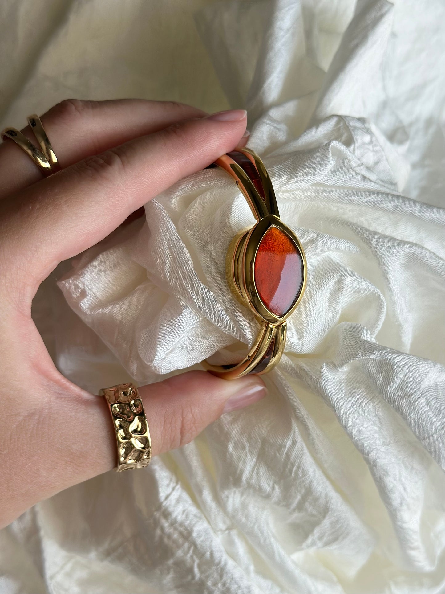 Wonderful vintage watch from Ledfort with hidden dial