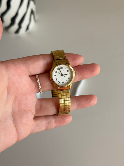Classic Sekonda gold-tone watch with expansion band