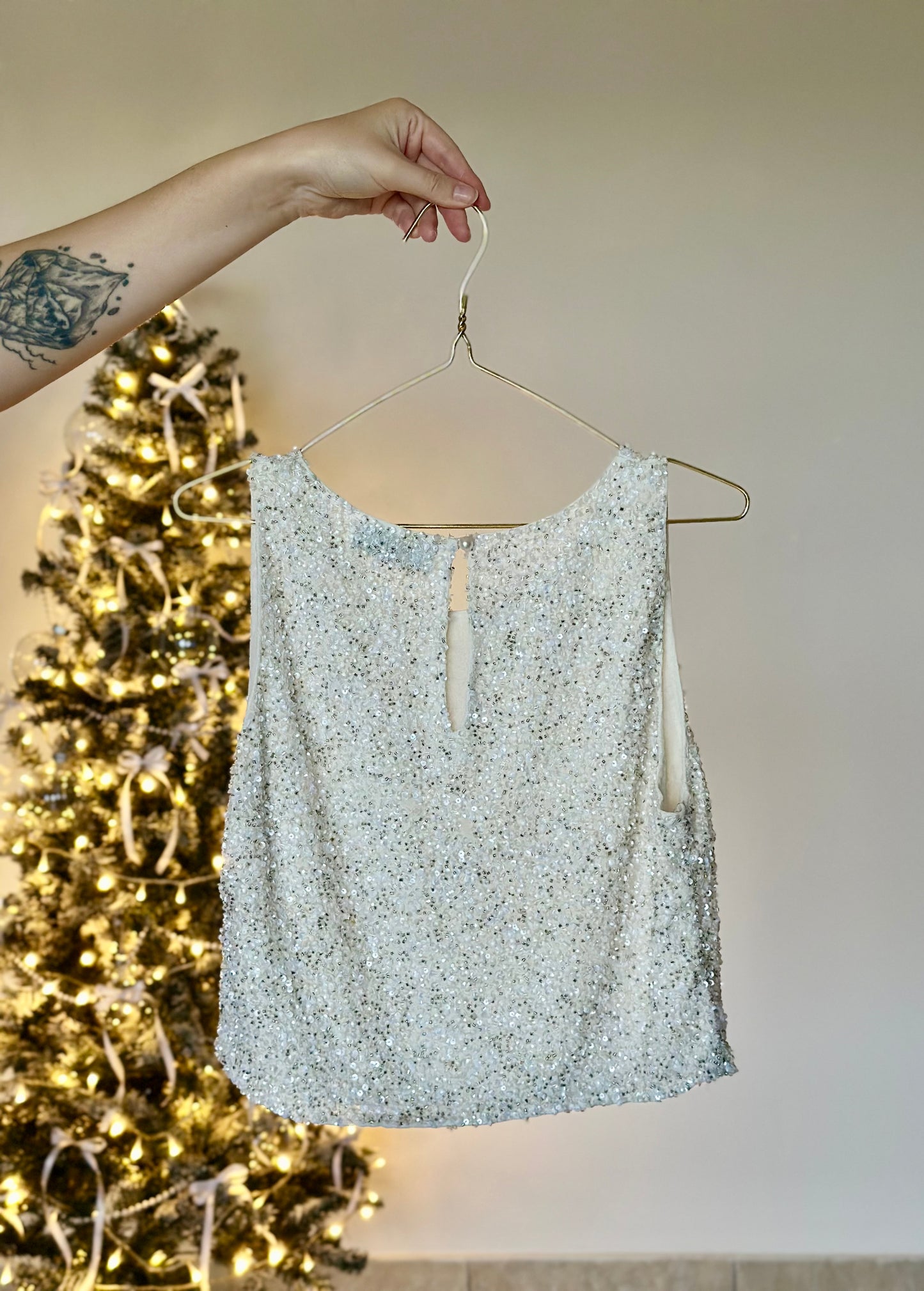 Beautiful vintage top with sequins by Coast