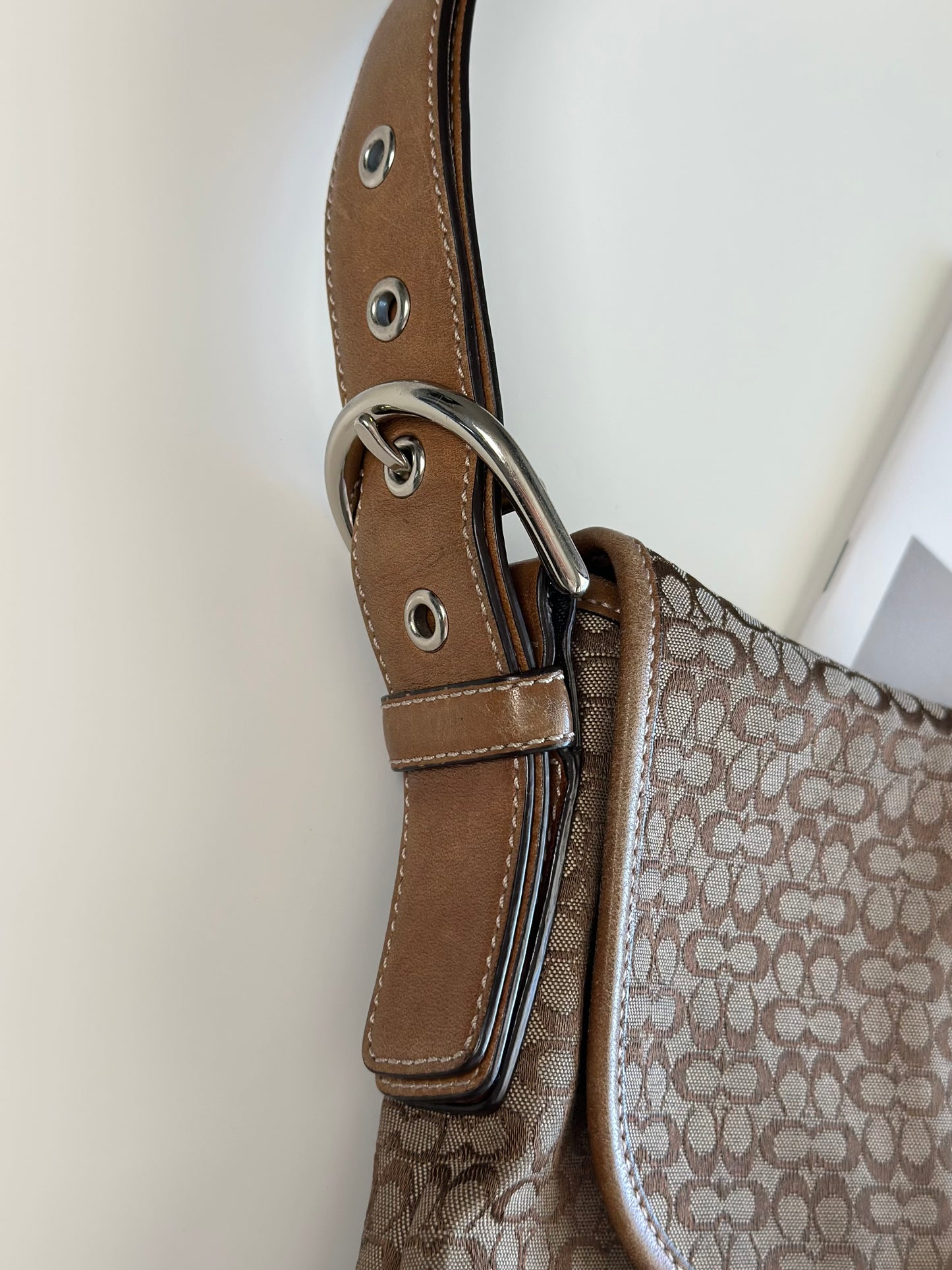 Stunning vintage Coach shoulder bag
