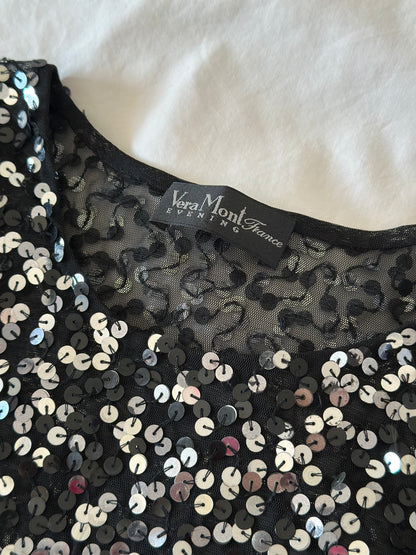 Beautiful vintage top with sequins ✨