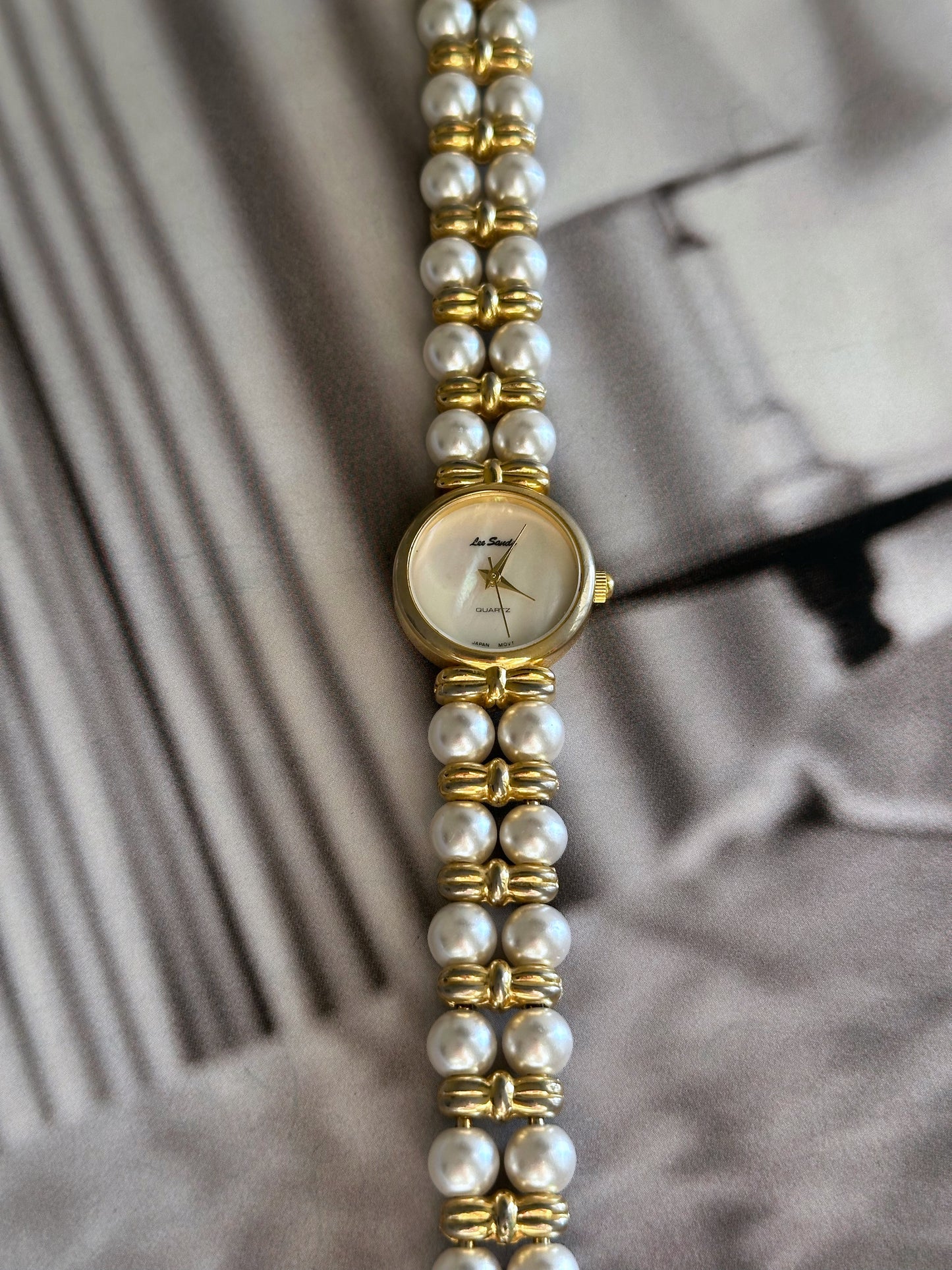 Stunning vintage gold-tone watch Lee Sands with pearls