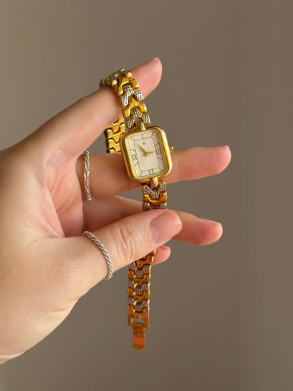 Elegant vintage watch with two-tone finish