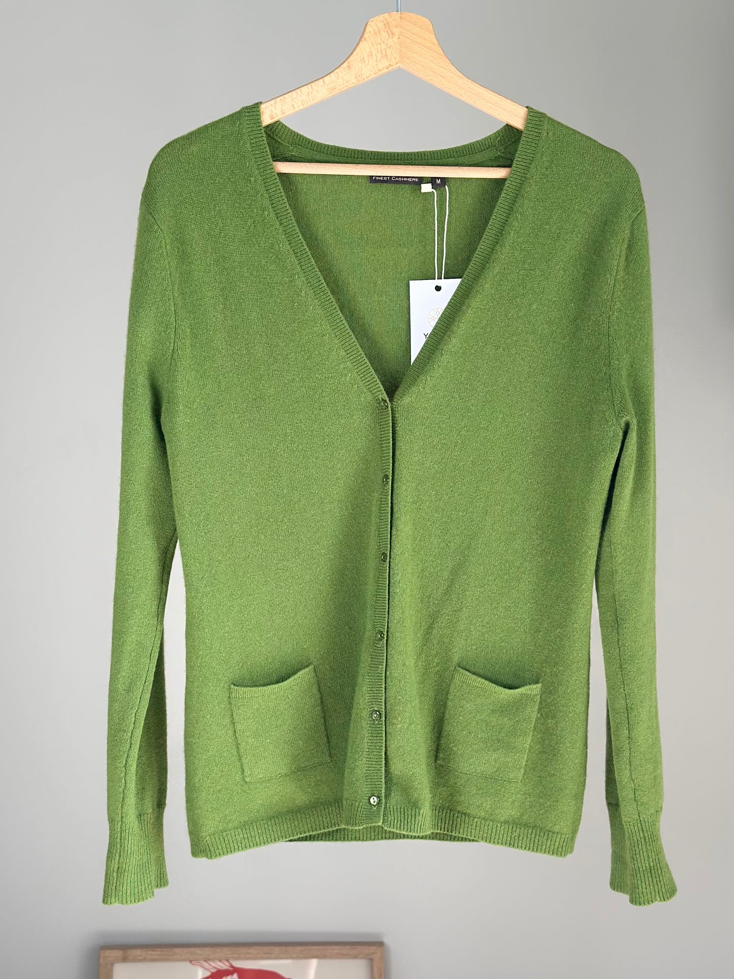 Beautiful green cashmere cardigan