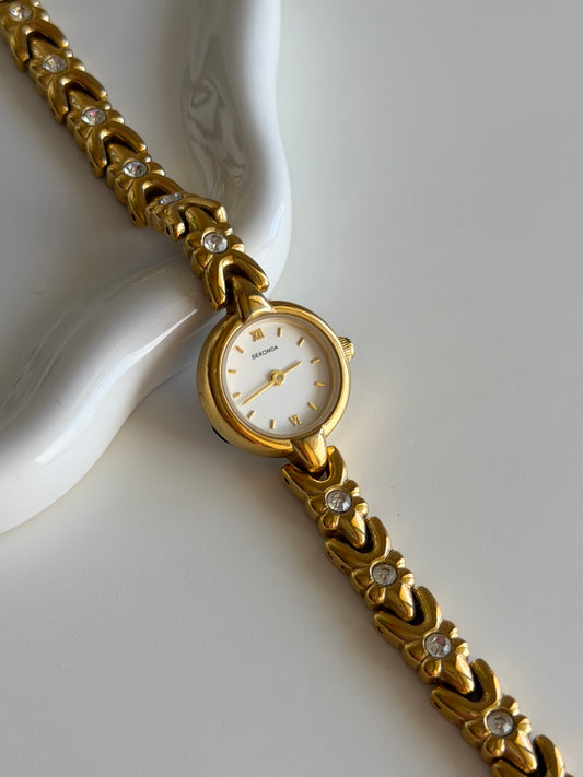 Amazing vintage Sekonda watch with charming bracelet design