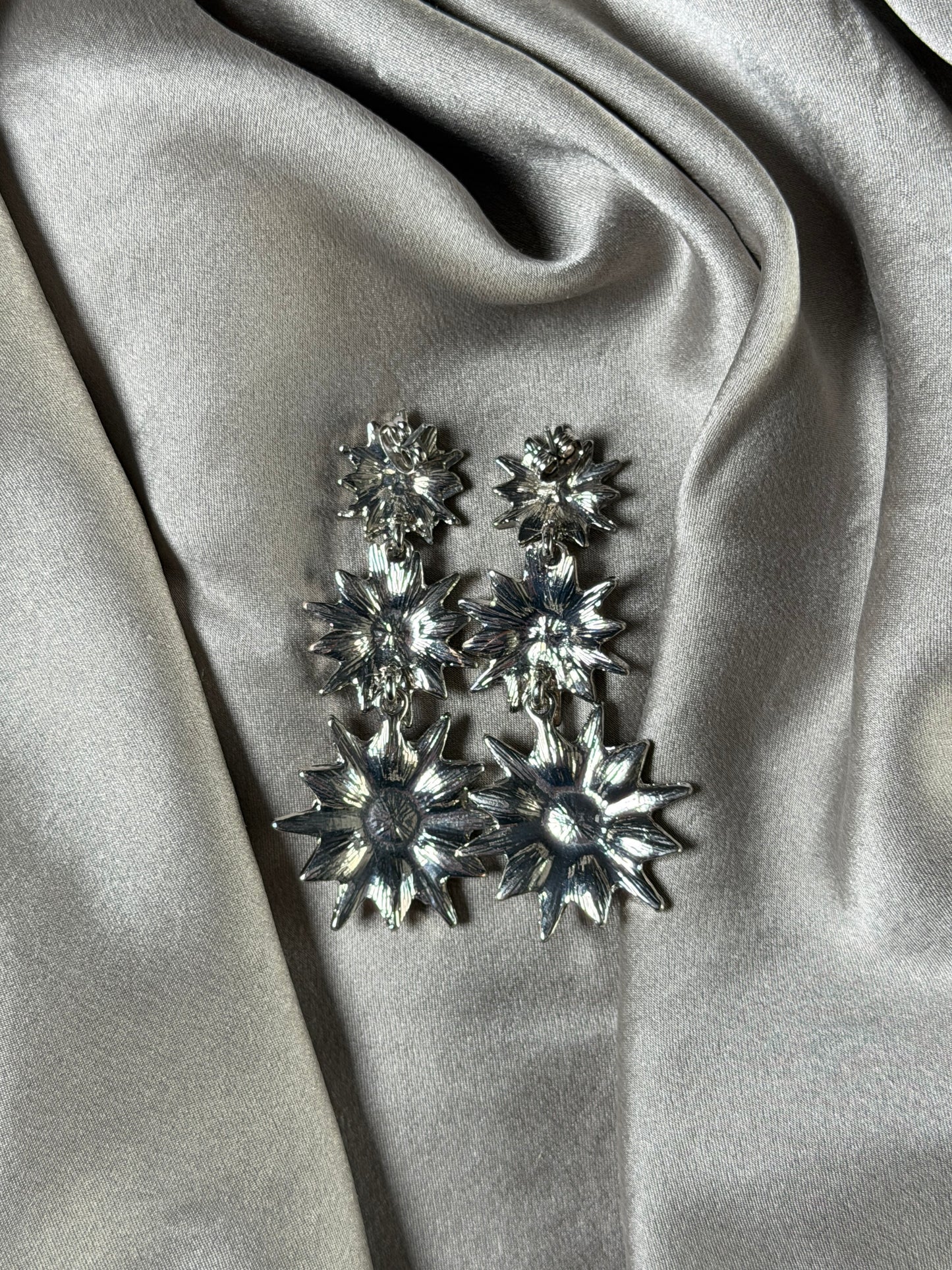 Dazzling vintage earrings