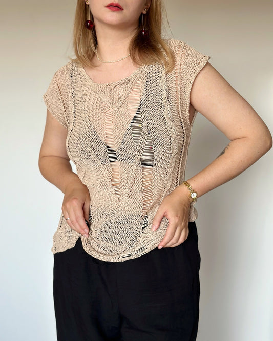 Trendy fitted vest top in a soft knit
