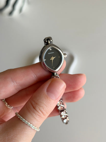 Incredible vintage Sekonda silver watch with rhinestones