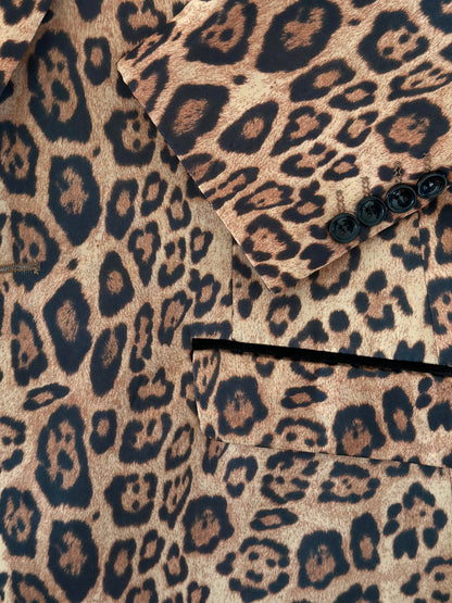 Bold and chic leopard print oversized blazer