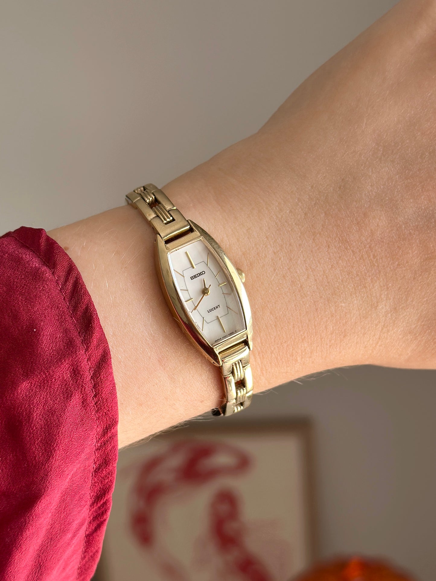 Chic vintage Seiko quartz watch. Circa 1997.