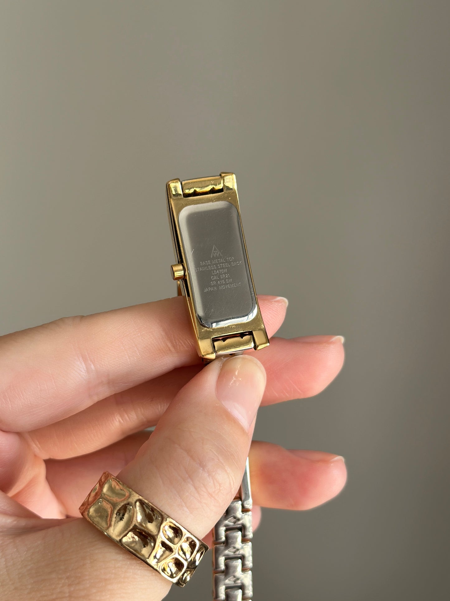 Elegant vintage Accurist quartz watch