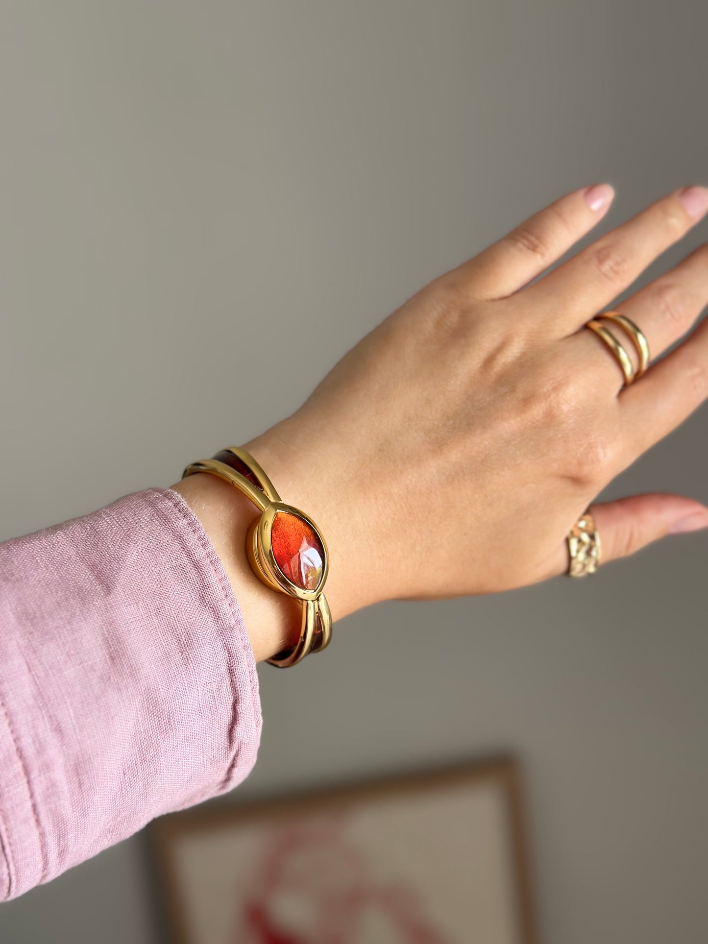 Wonderful vintage watch from Ledfort with hidden dial