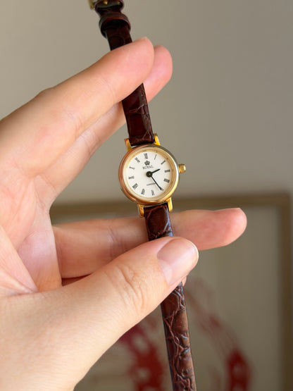 Classic vintage watch with leather strap