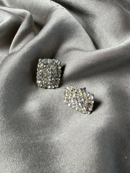 Beautiful vintage sparkling stud earrings