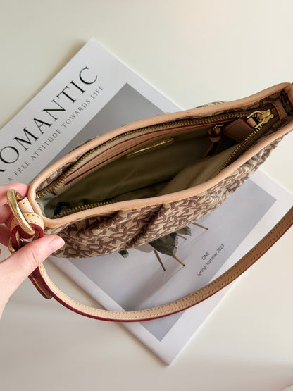 Charming vintage DKNY baguette bag in beige canvas