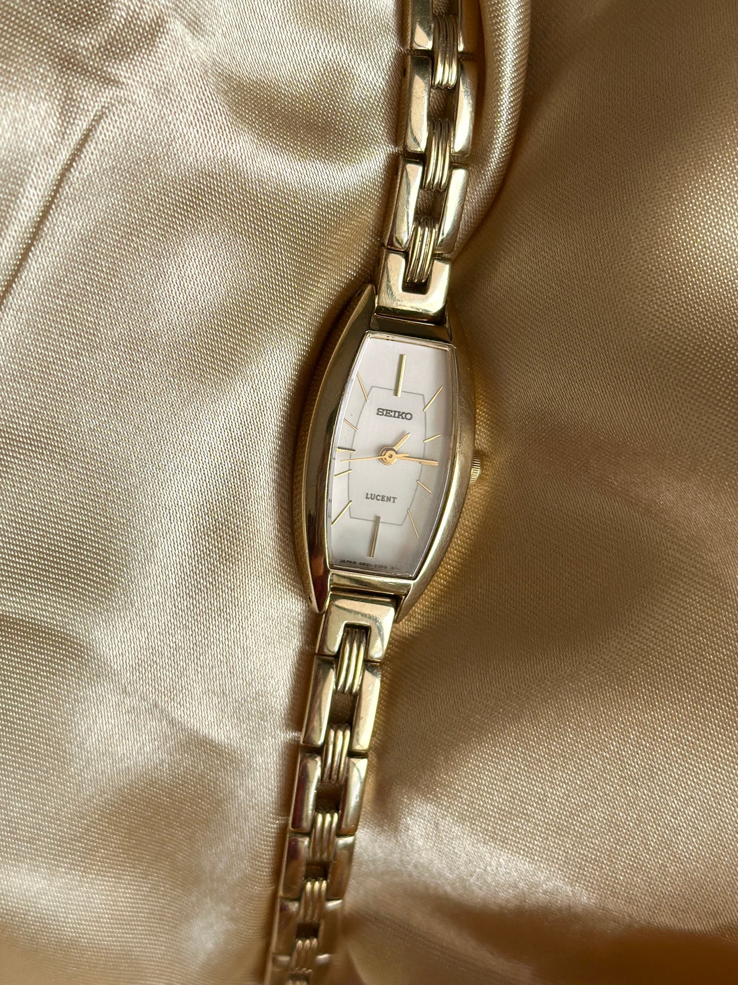 Chic vintage Seiko quartz watch. Circa 1997.