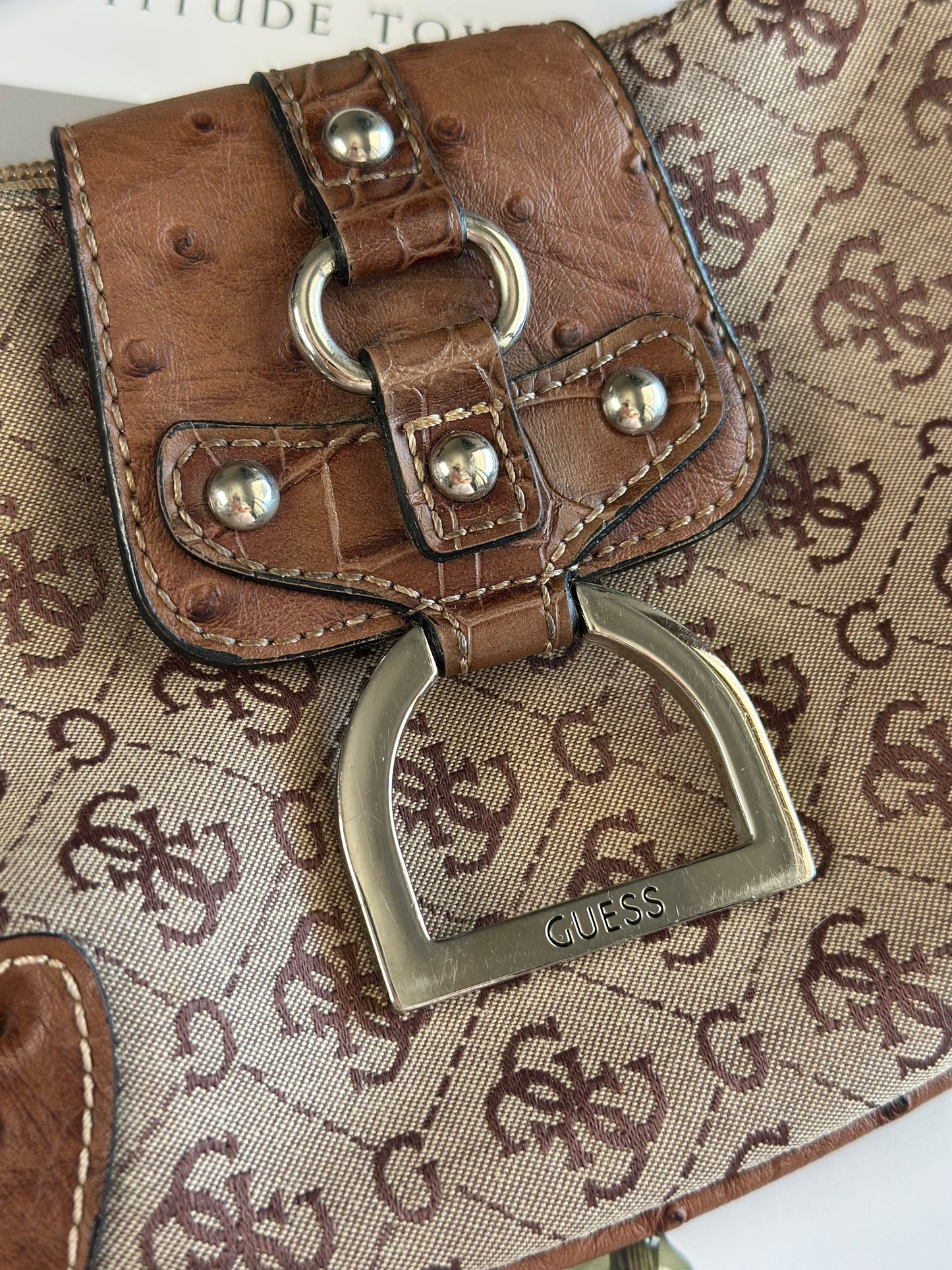 Charming vintage mini Guess bag from 2000s