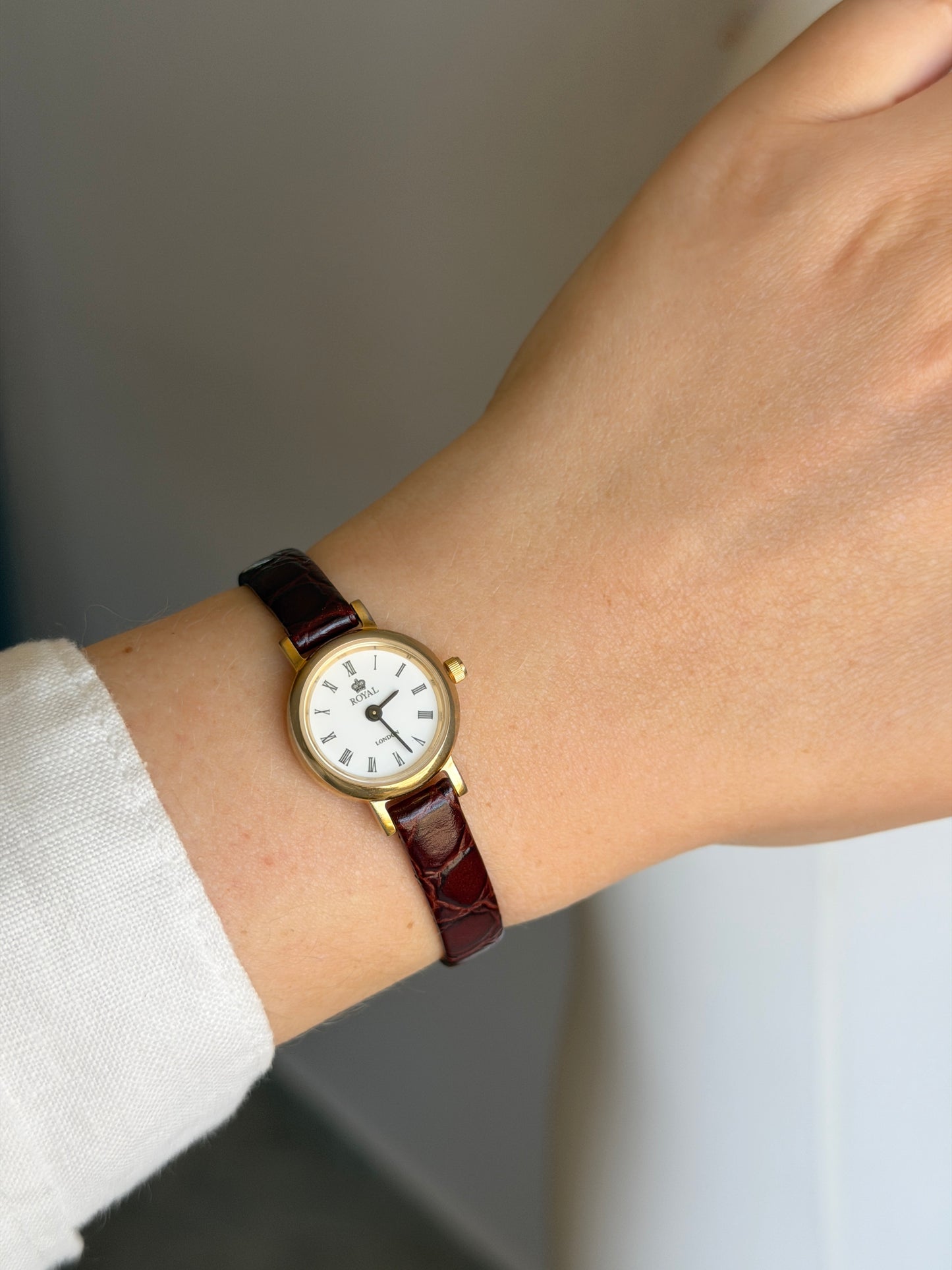 Classic vintage watch with leather strap
