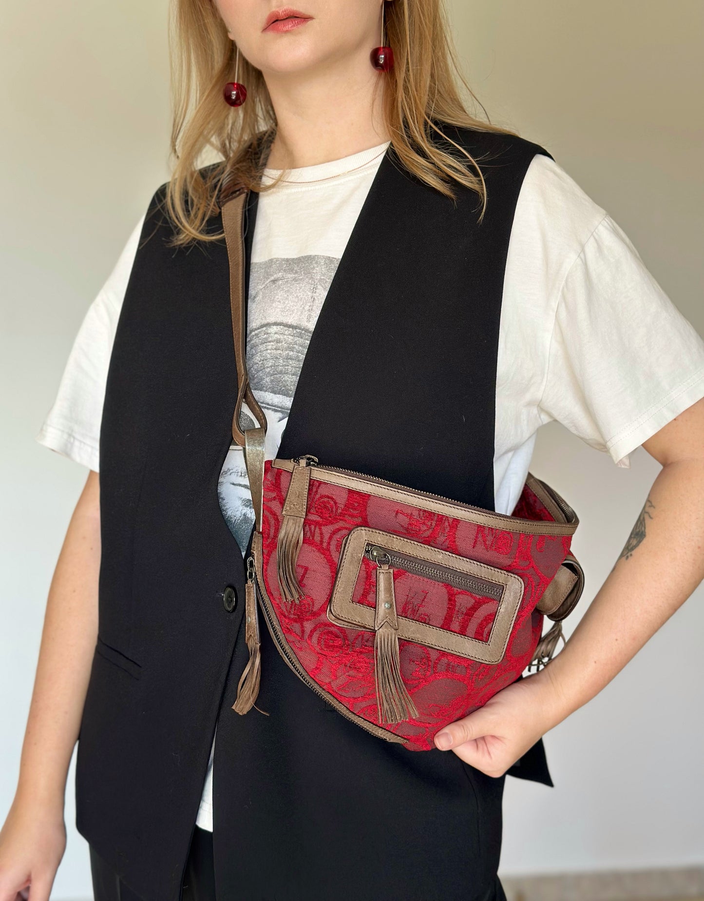 Stunning authentic vintage crossbody bag by Kenzo