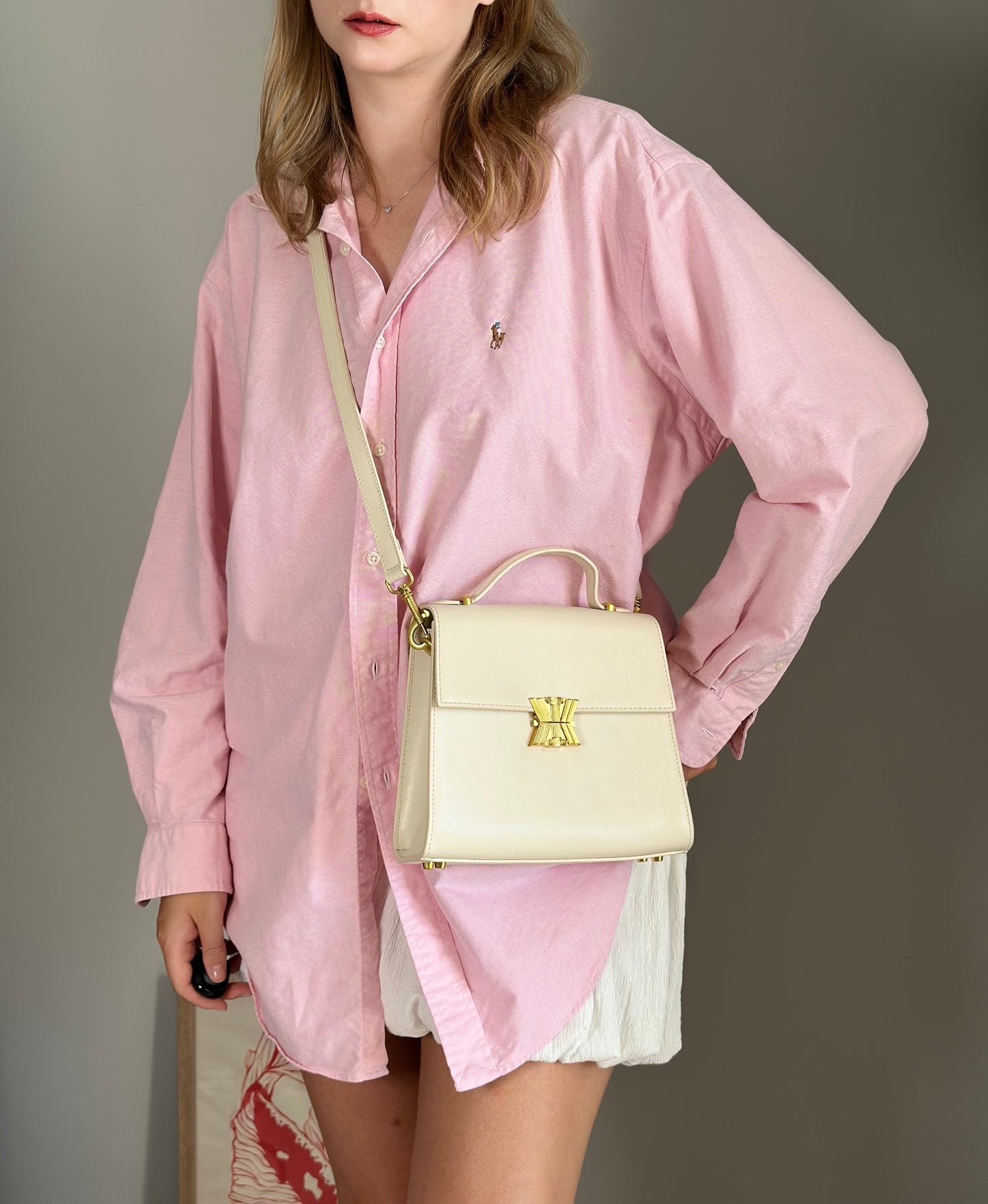 Elegant ivory leather handbag from Kassandre