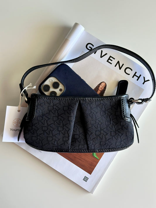 Minimalist vintage DKNY handbag