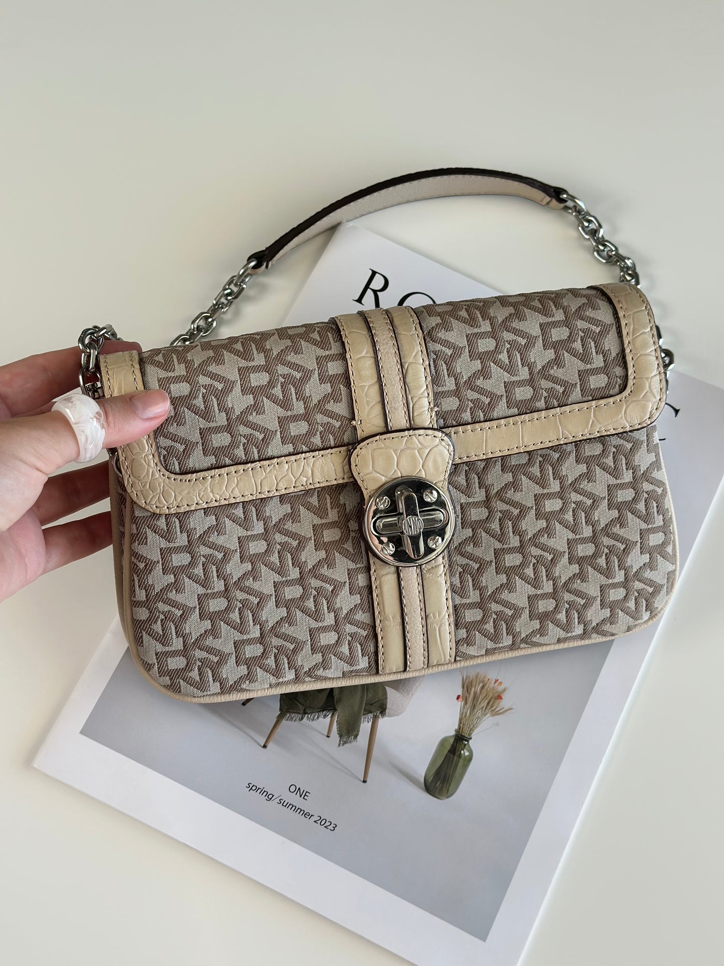 Sophisticated vintage DKNY beige shoulder bag from 2000s