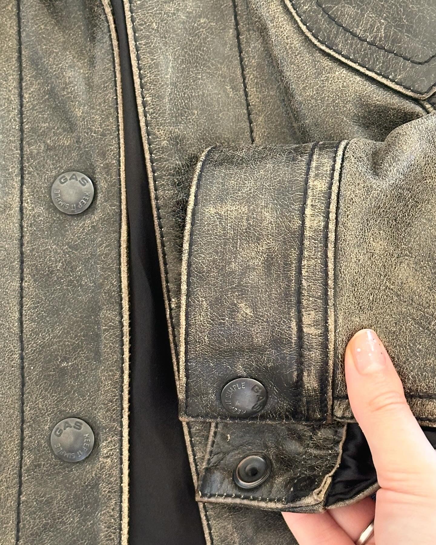 Trendy vintage distressed leather jacket Gas