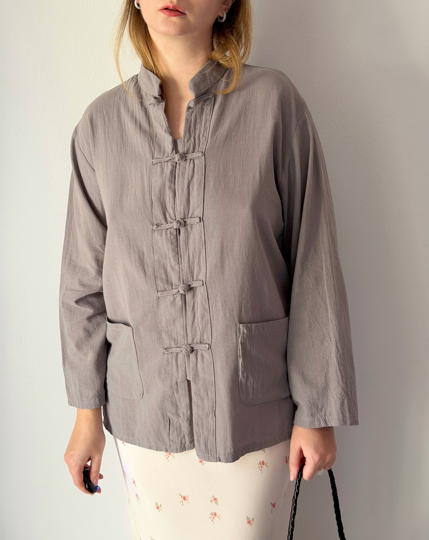 Vintage shirt with Asian frog closures