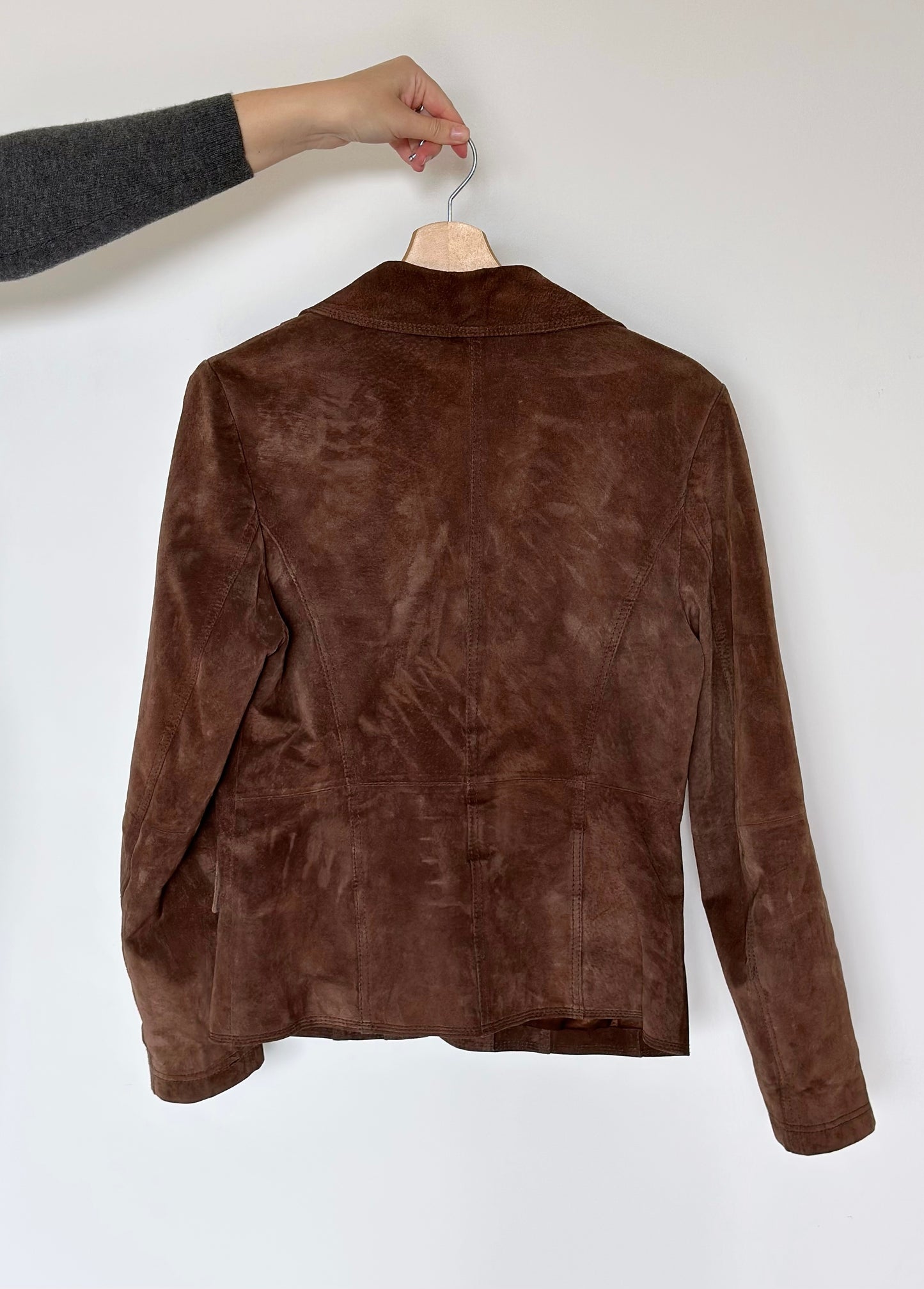 Stylish vintage 100% leather brown jacket