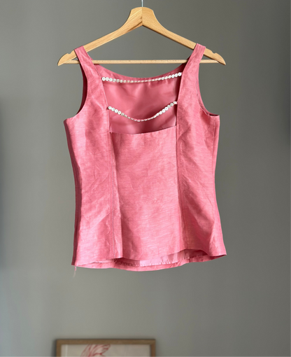 Linen-silk tailored top with open back